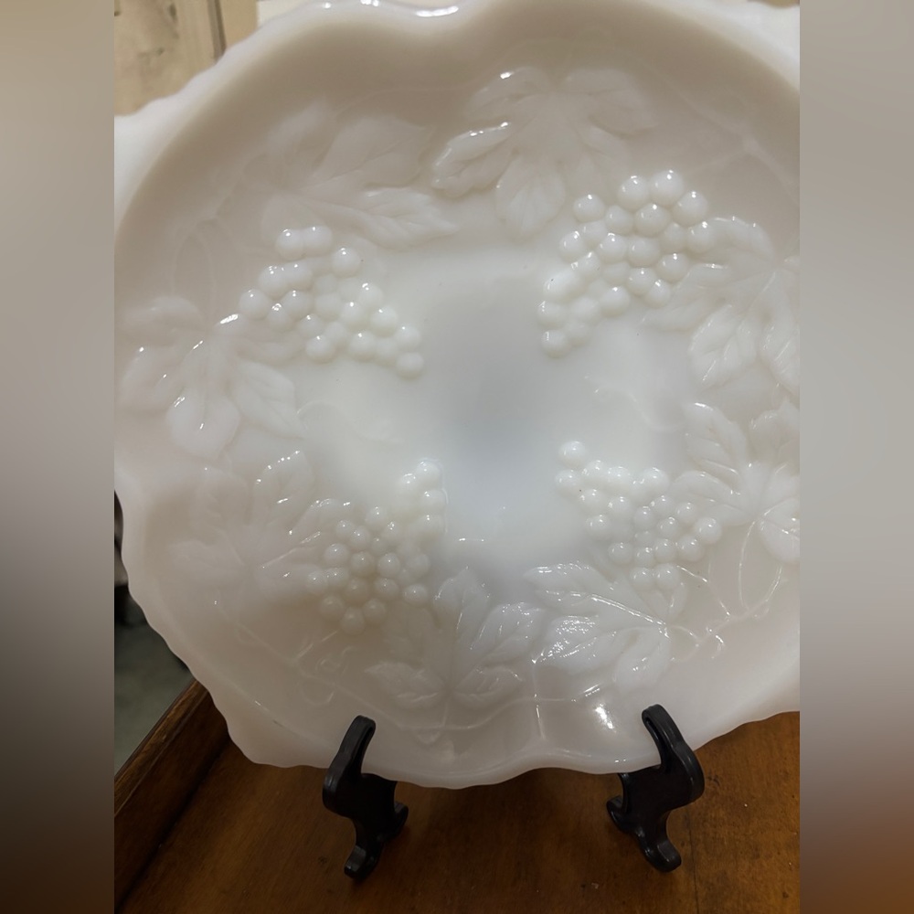 Anchor Hocking White Milk Glass Harvest Grape Serving Bowl & Pitcher - Picture 2 of 3
